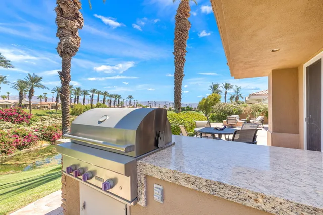 $2,095,000 | 461 White Horse Trail, Palm Desert, CA 92211