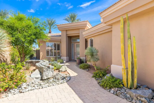 $2,095,000 | 461 White Horse Trail, Palm Desert, CA 92211