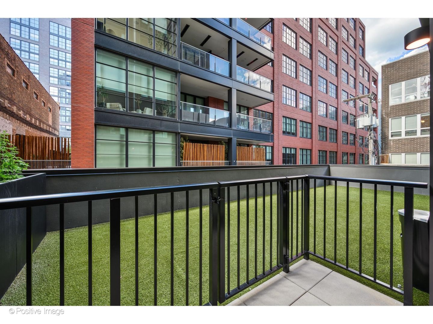 21 North May Street, Unit 1103 Chicago, IL 60607 - Photo 38 of 44
