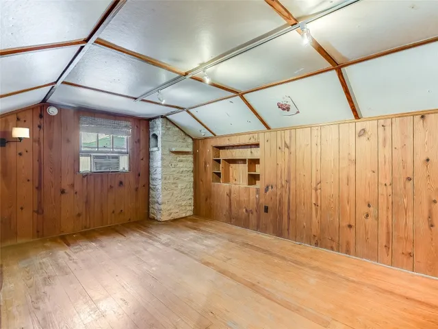 $7,500 | 2304 Longview Street, Austin, TX 78705