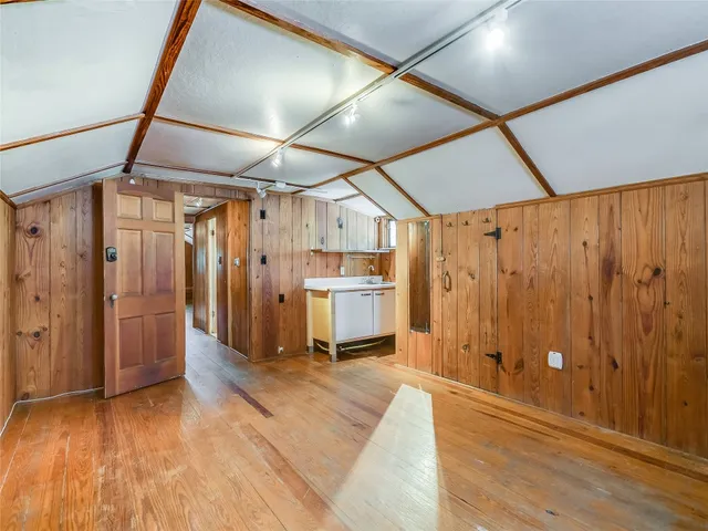 $7,500 | 2304 Longview Street, Austin, TX 78705