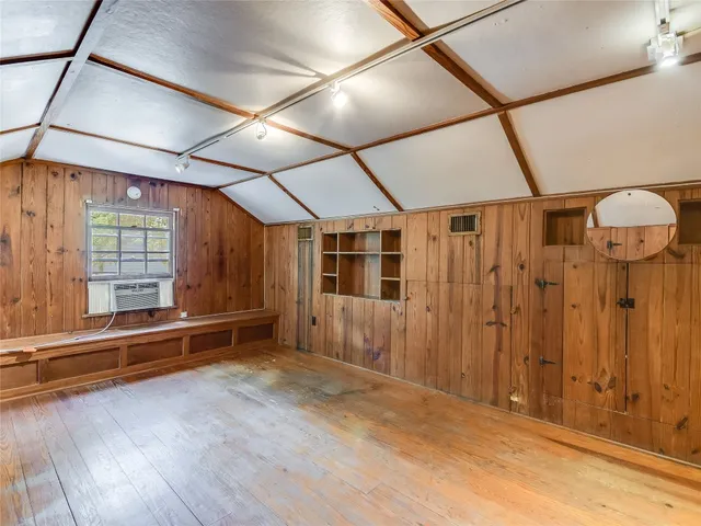 $7,500 | 2304 Longview Street, Austin, TX 78705