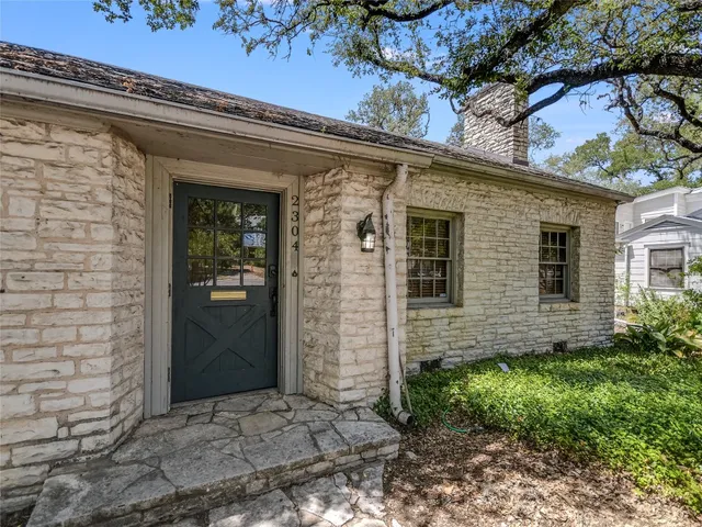 $7,500 | 2304 Longview Street, Austin, TX 78705
