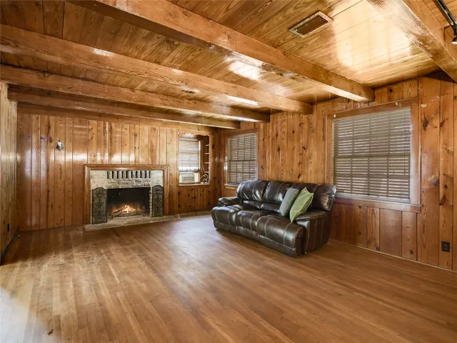 $7,500 | 2304 Longview Street, Austin, TX 78705