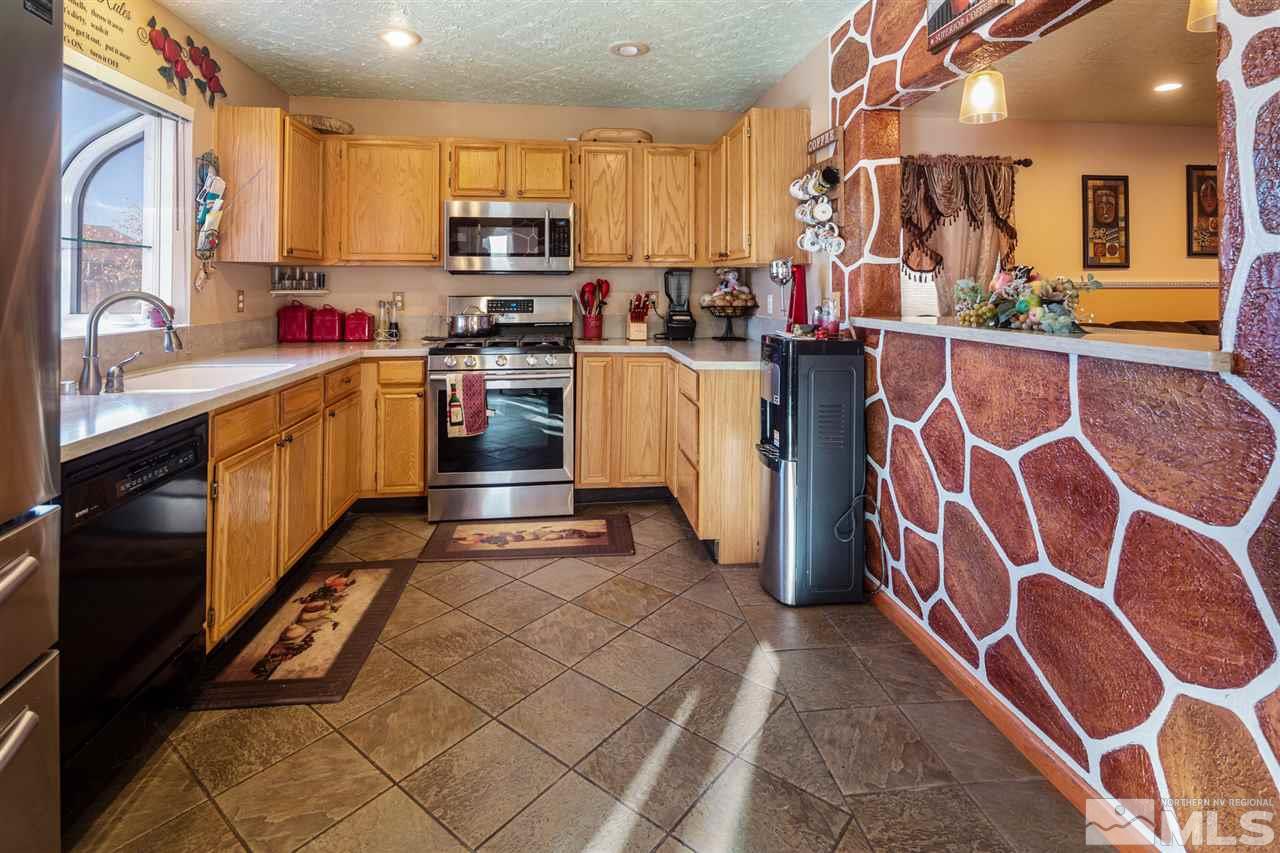 8479 Piper Place Reno, NV 89506 - Photo 4 of 22 Photo 4