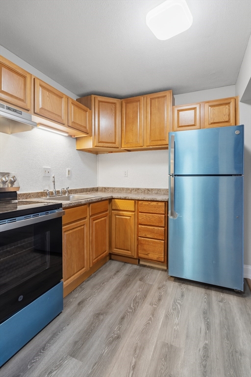 197 High Street, Unit 302 Holyoke, MA 01040 - Photo 10 of 12