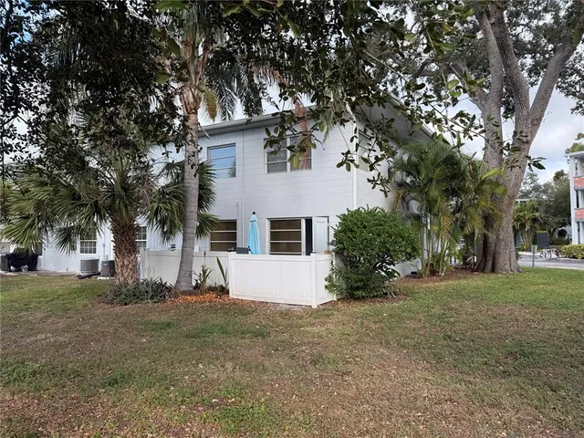 $106,900 | 4295 58th Way North, Unit 1606, Kenneth City, FL 33709