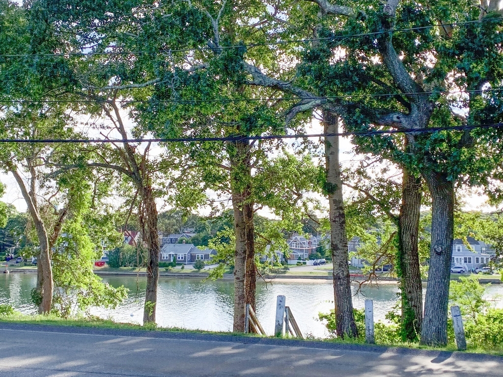 8 East Boulevard Wareham, MA 02558 - Photo 36 of 39