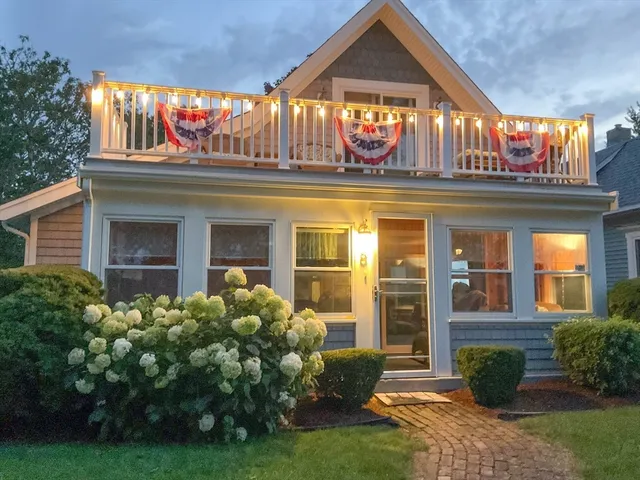 $570,000 | 8 East Boulevard, Wareham, MA 02558