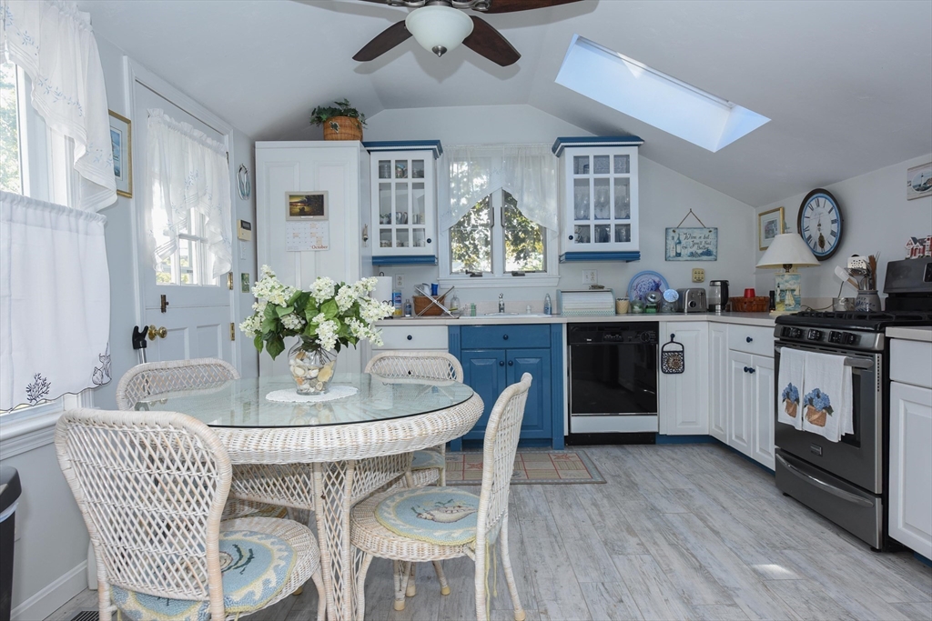 8 East Boulevard Wareham, MA 02558 - Photo 8 of 39 a dining room with furniture and window