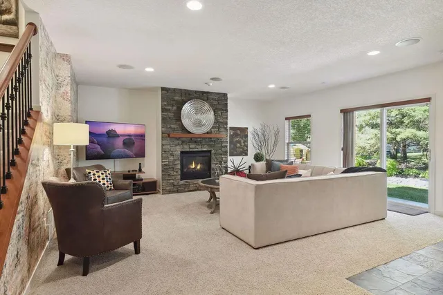 $6,995 | 6484 Ivy Way, Edina, MN 55436