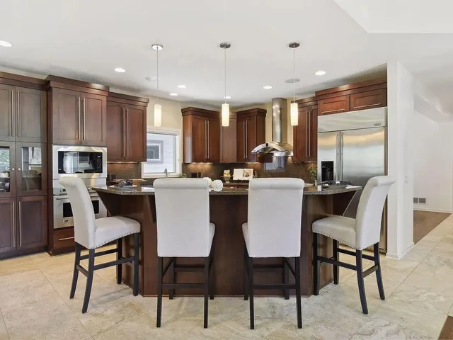 $6,995 | 6484 Ivy Way, Edina, MN 55436