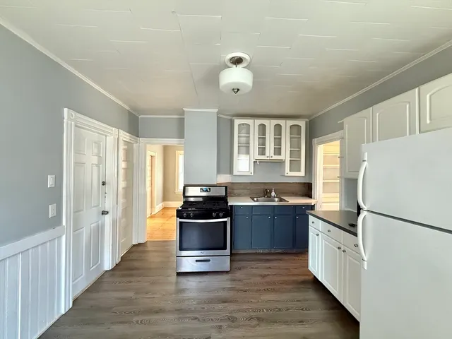 $2,200 | 109 Nightingale Avenue, Unit 1, Quincy, MA 02169