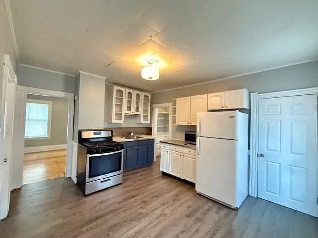 $2,200 | 109 Nightingale Avenue, Unit 1, Quincy, MA 02169