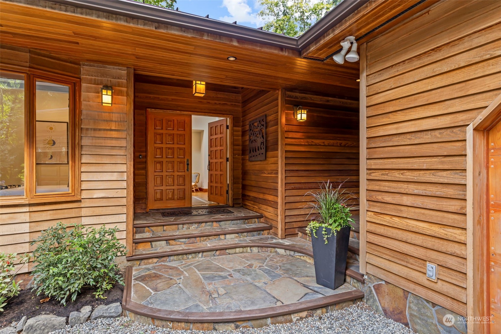 16440 Agate Point Road Northeast Bainbridge Island, WA 98110 - Photo 9 of 36 Gallery Image 9