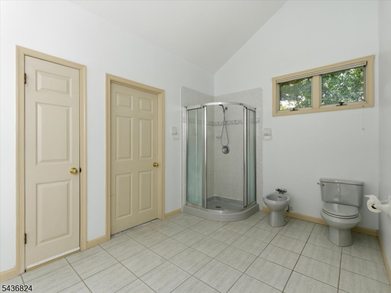1079 Hoffman Road Bridgewater, NJ 08807 - Photo 33 of 50