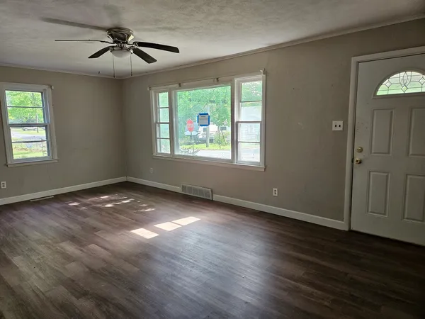 $39,900 | 621 North 7th Street, Herrin, IL 62948
