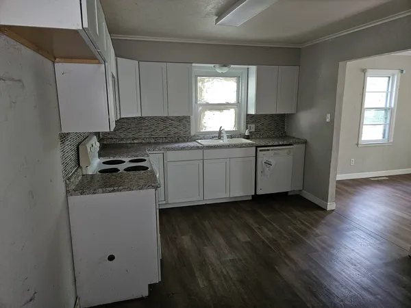 $39,900 | 621 North 7th Street, Herrin, IL 62948