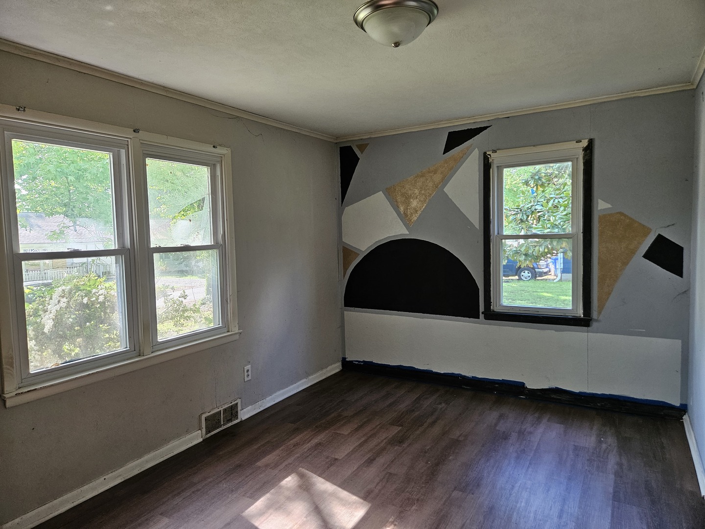 621 North 7th Street Herrin, IL 62948 - Photo 10 of 19 a living room with furniture and a window