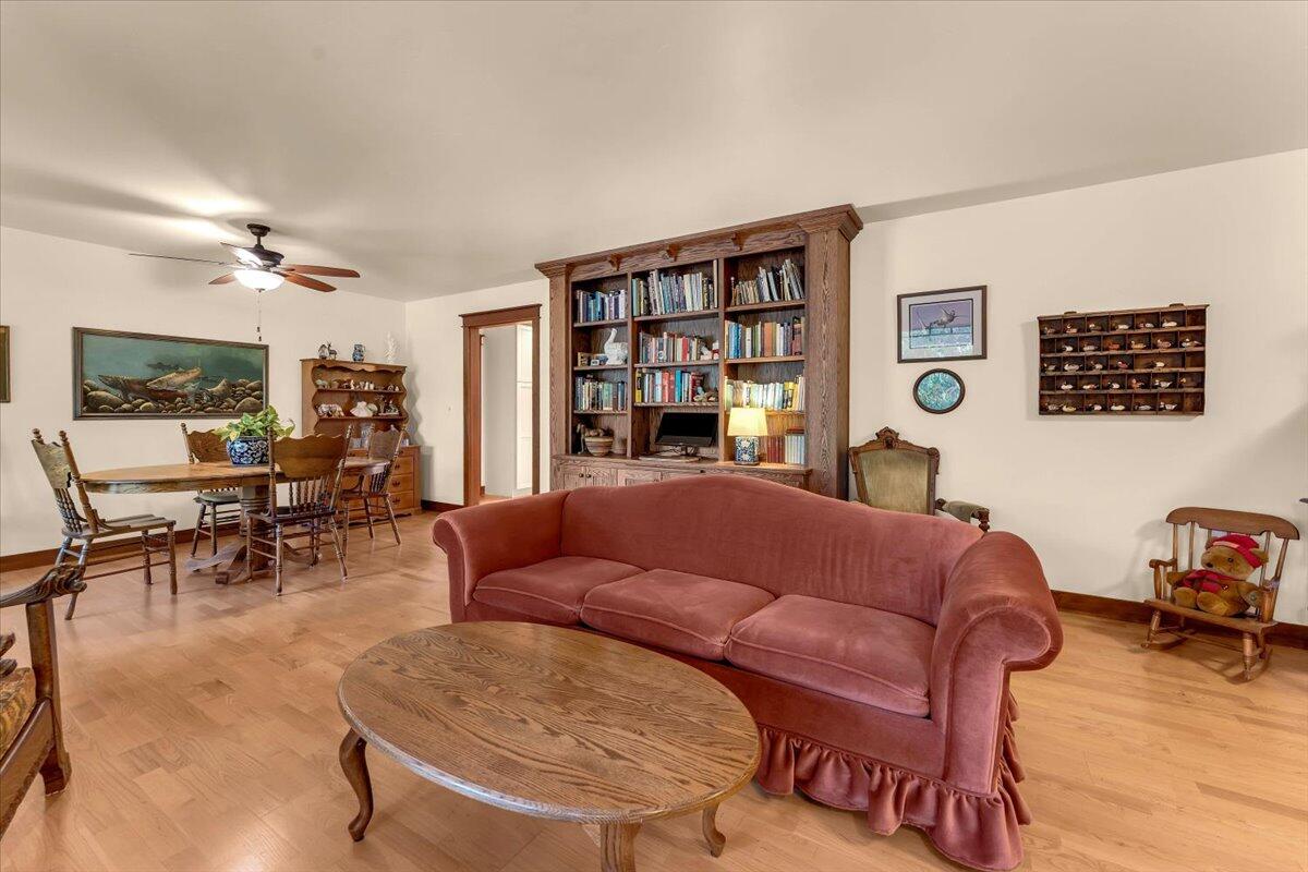21880 Oak Meadow Road Palo Cedro, CA 96073 - Photo 19 of 79 Living/dining