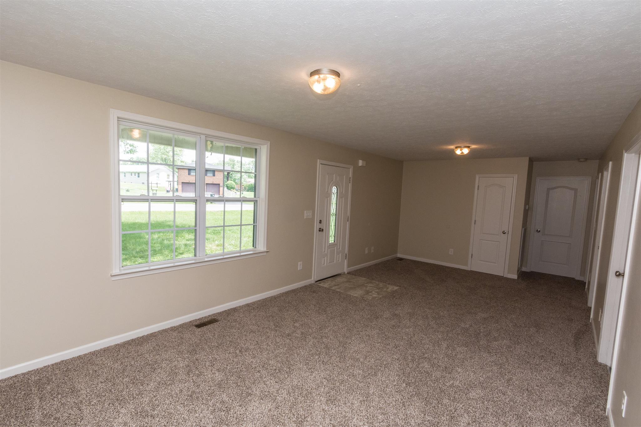318 Burch Road Clarksville, TN 37042 - Photo 6 of 15 an empty room with a window