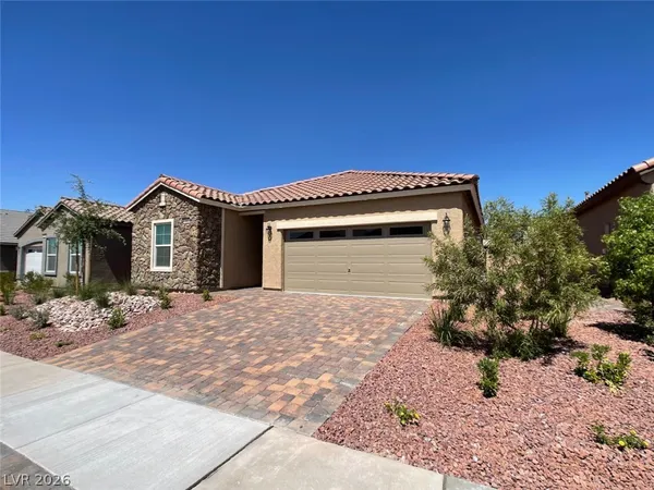 $1,995 | 300 Crescent Verse Street, Henderson, NV 89015
