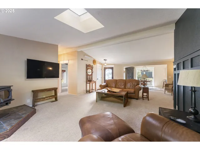 $624,999 | 99228 South Coos River Lane, Coos Bay, OR 97420