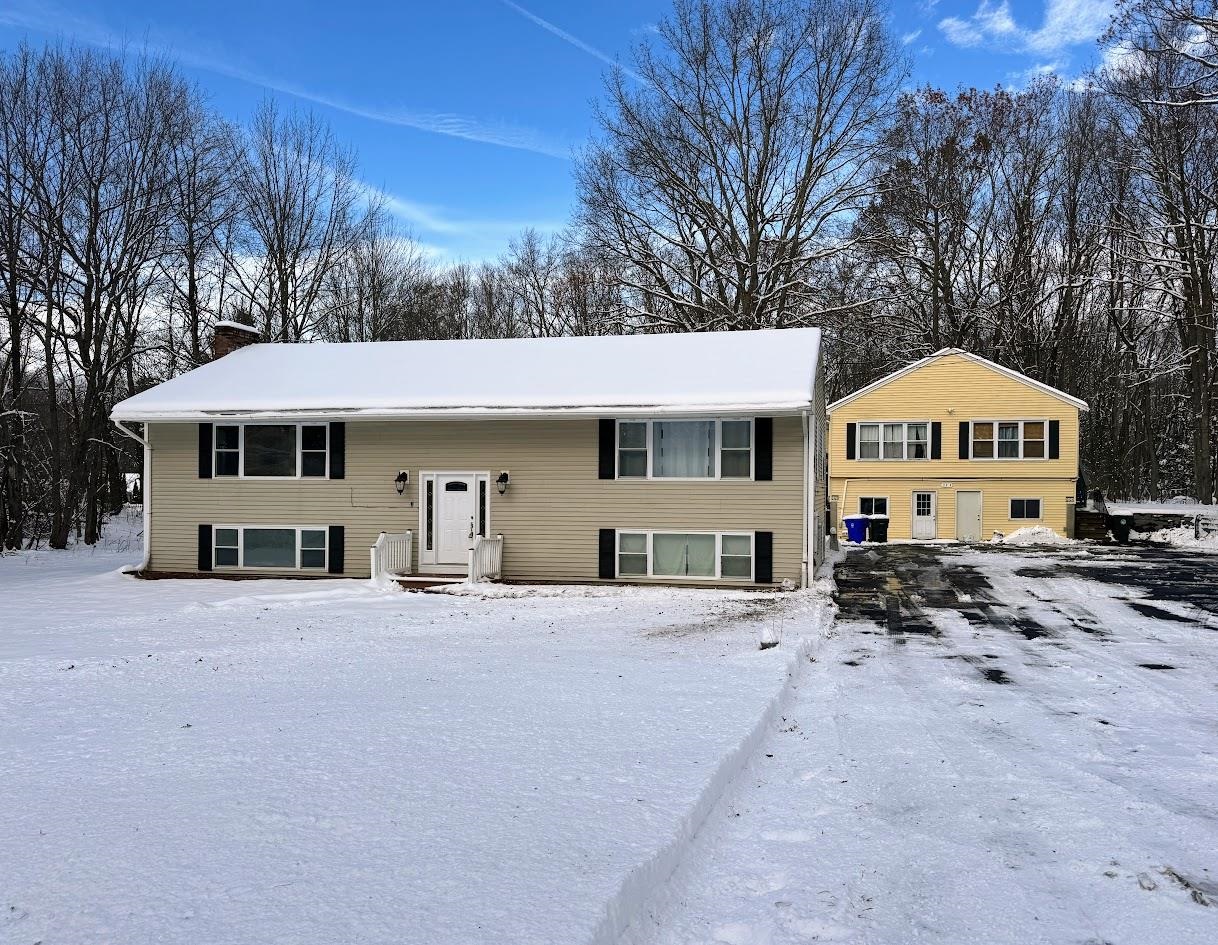 240 Leda Avenue Manchester, NH 03104 - Photo 1 of 39