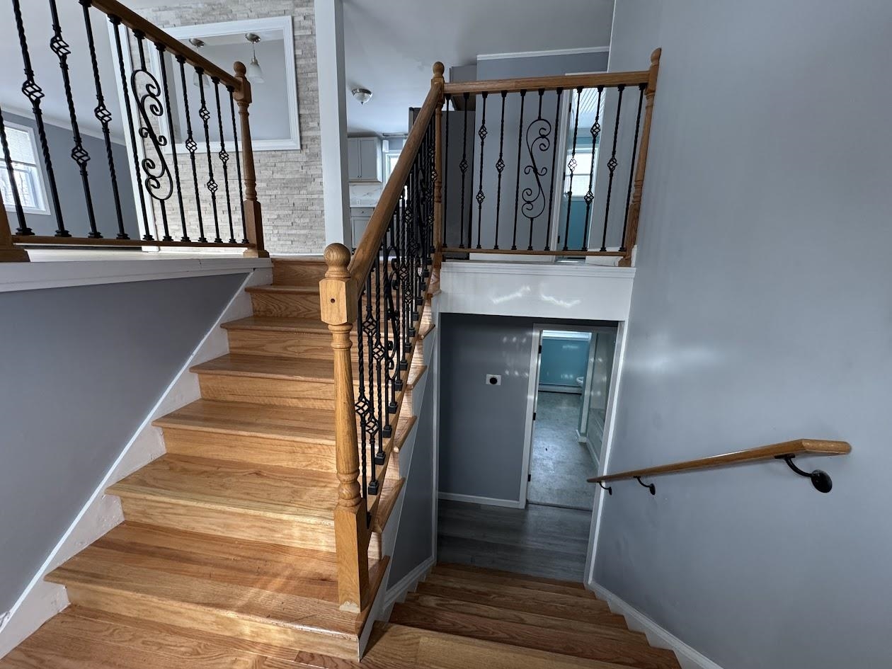 240 Leda Avenue Manchester, NH 03104 - Photo 6 of 39