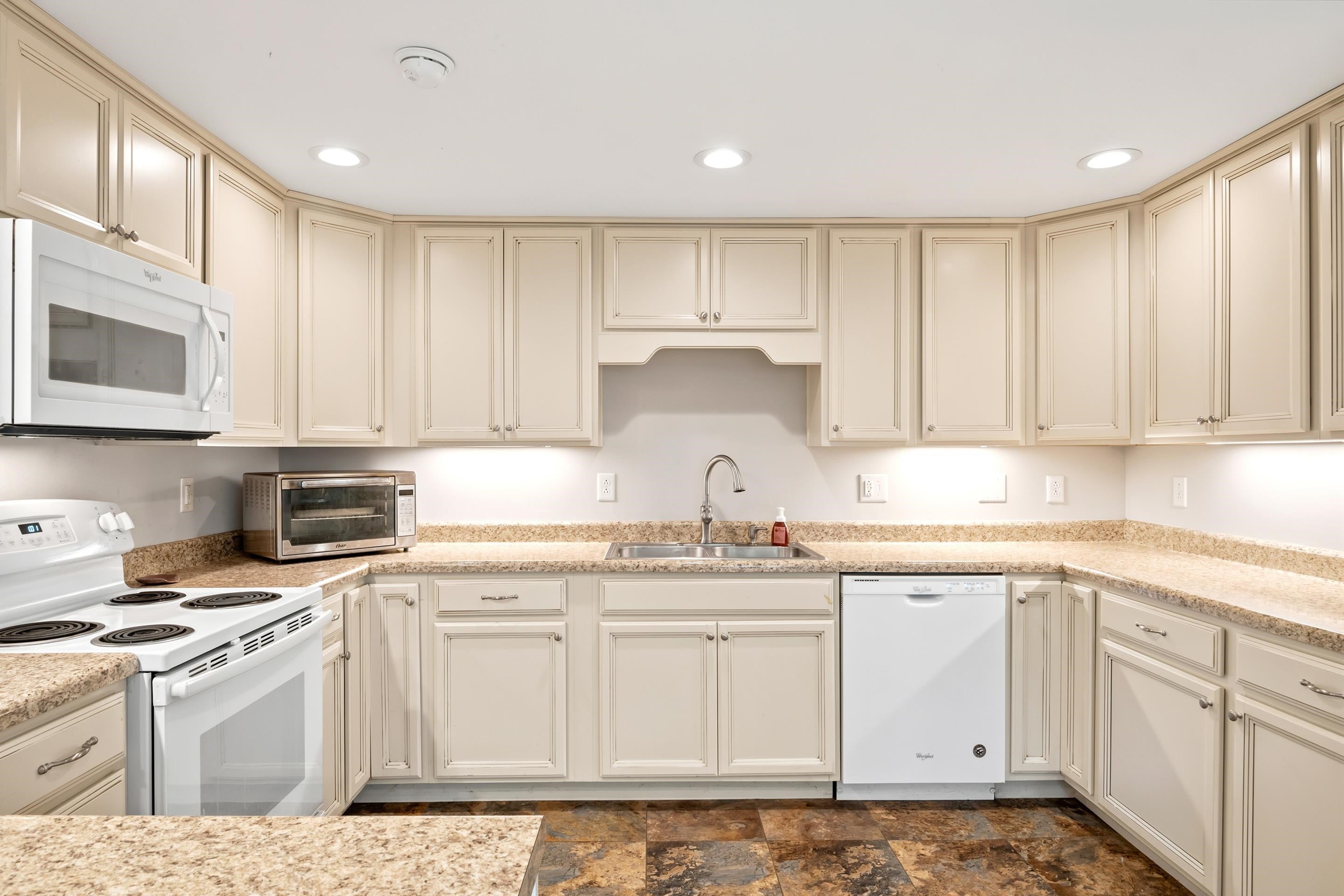 1007 Redbud Road Blacksburg, VA 24060 - Photo 11 of 21 Gallery Image 11