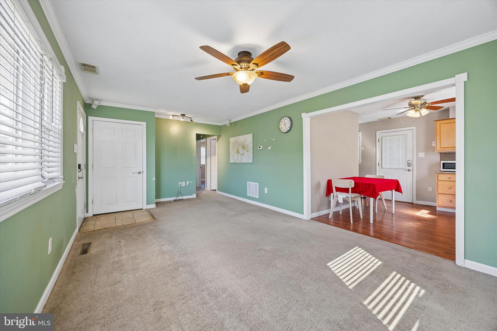 463 Colonial Road Bellmawr, NJ 08031 - Photo 5 of 16 Gallery Image 5