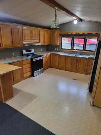 $649,900 | 704 Gardiner Road, Wiscasset, ME 04578