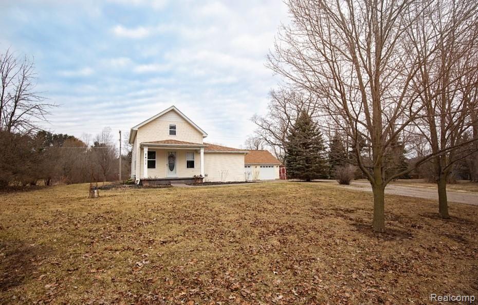 2411 Byron Road Howell, MI 48855 - Photo 2 of 26