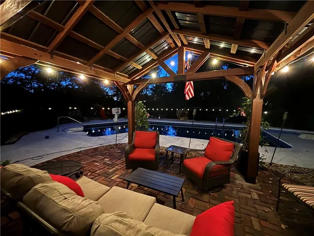 $749,900 | 2204 Ashland Avenue, St. Joseph, MO 64506