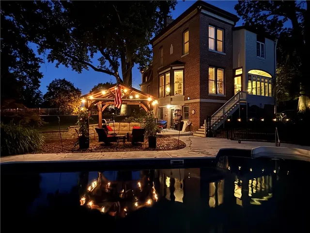 $749,900 | 2204 Ashland Avenue, St. Joseph, MO 64506