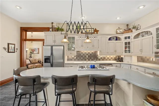 $749,900 | 2204 Ashland Avenue, St. Joseph, MO 64506