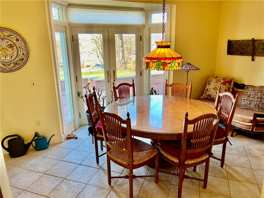 63 White Birch Road Cranston, RI 02920 - Photo 13 of 29 Dining area w/access to patio
