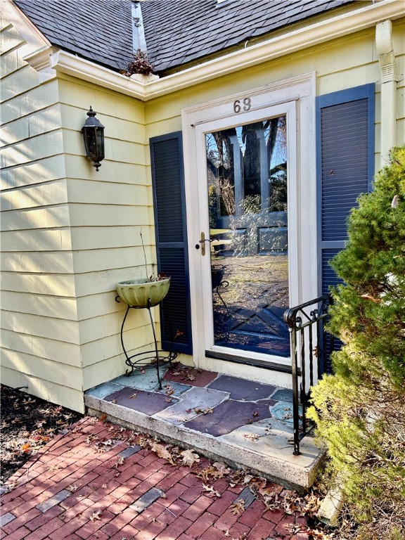 63 White Birch Road Cranston, RI 02920 - Photo 3 of 29 Front door & front walk