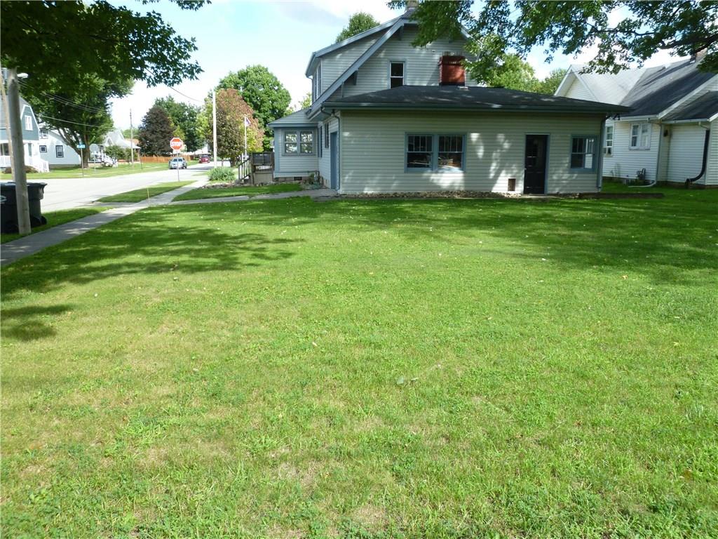 207 Vine Street Chesterfield, IN 46017 - Photo 4 of 27