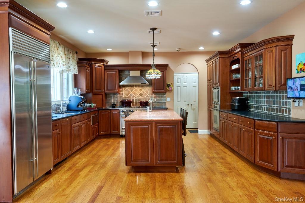 637 South Mountain Road New City, NY 10956 - Photo 14 of 37