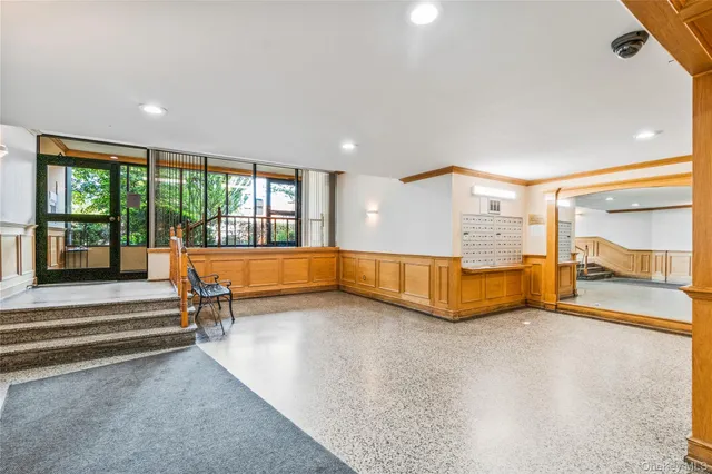 $245,000 | 144-55 Melbourne Avenue, Unit 6E | Kew Gardens Hills