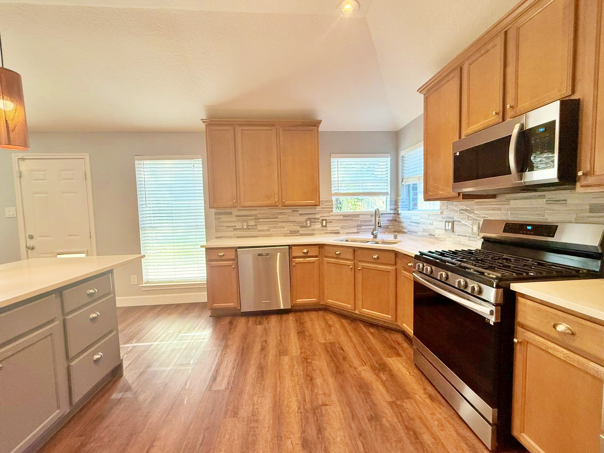 3610 Maple Pass Court Katy, TX 77449 - Photo 8 of 21 Another view of kitchen