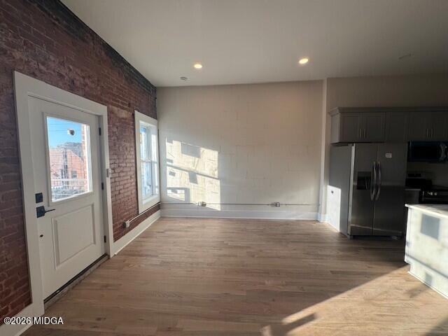530 2nd Street, Unit B Macon, GA 31201 - Photo 7 of 13 a view of an empty room with a window