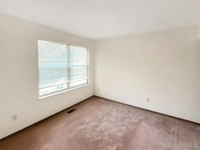 $189,900 | 312 Crown Colony Court, Unit F, St. Peters, MO 63376