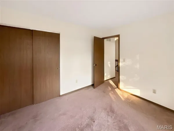 $179,900 | 312 Crown Colony Court, Unit F, St. Peters, MO 63376