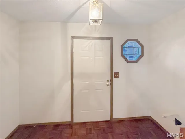 $189,900 | 312 Crown Colony Court, Unit F, St. Peters, MO 63376