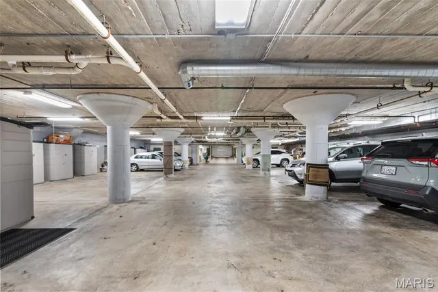 $335,000 | 4901 Washington Boulevard, Unit 2C, St. Louis, MO 63108