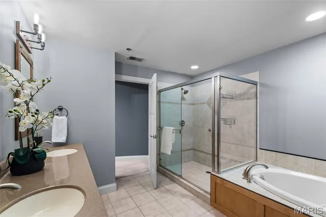 $335,000 | 4901 Washington Boulevard, Unit 2C, St. Louis, MO 63108