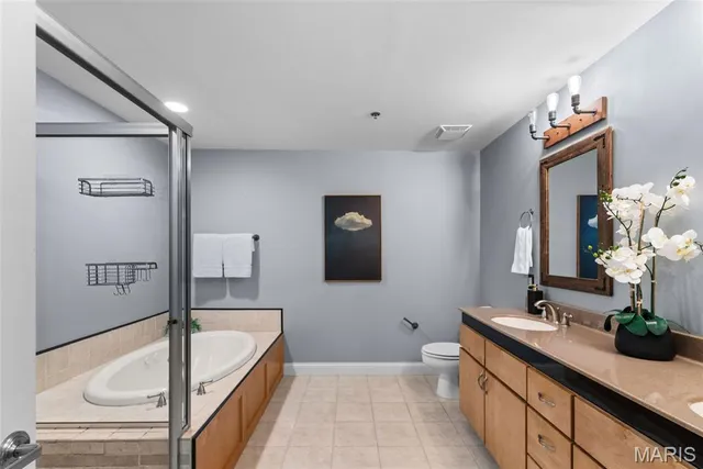 $335,000 | 4901 Washington Boulevard, Unit 2C, St. Louis, MO 63108
