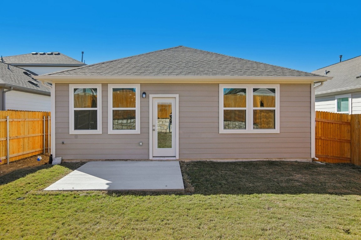 148 Two Bits Lane Elgin, TX 78621 - Photo 24 of 33